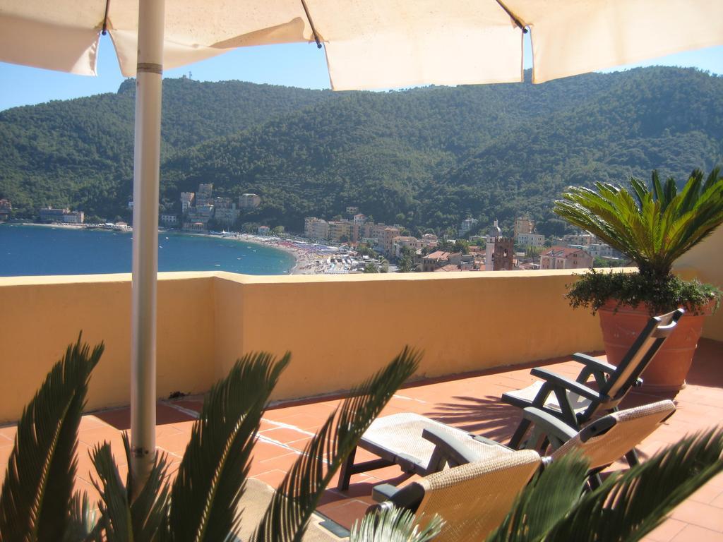 Palazzo Vescovile Hotel Noli Oda fotoğraf